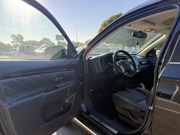 Mitsubishi Outlander - foto 18