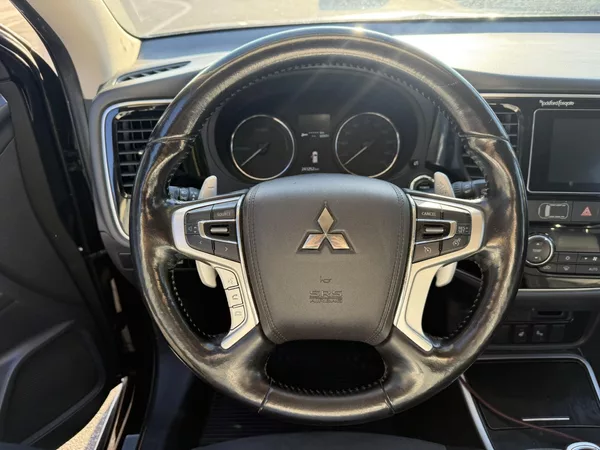 Mitsubishi Outlander - foto 23