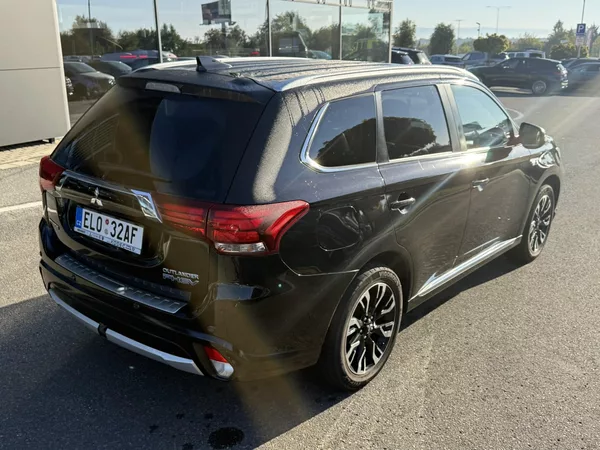 Mitsubishi Outlander - foto 37