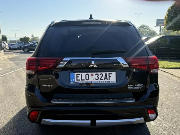 Mitsubishi Outlander - foto 7