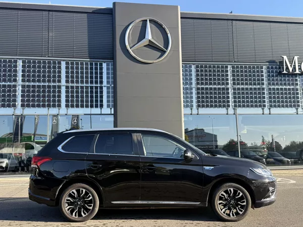 Mitsubishi Outlander - foto 9