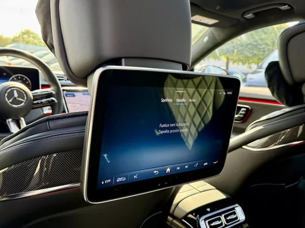 Mercedes-Benz Třídy S - foto 21