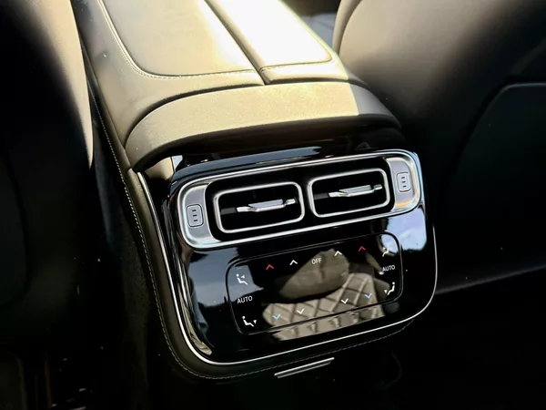 Mercedes-Benz Třídy S - foto 22