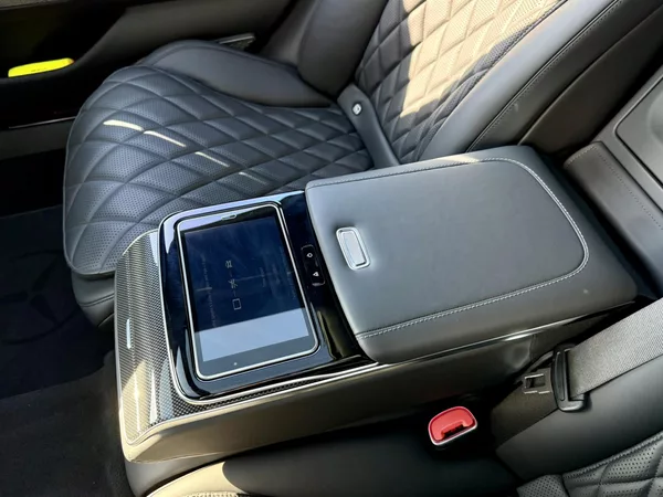 Mercedes-Benz Třídy S - foto 23