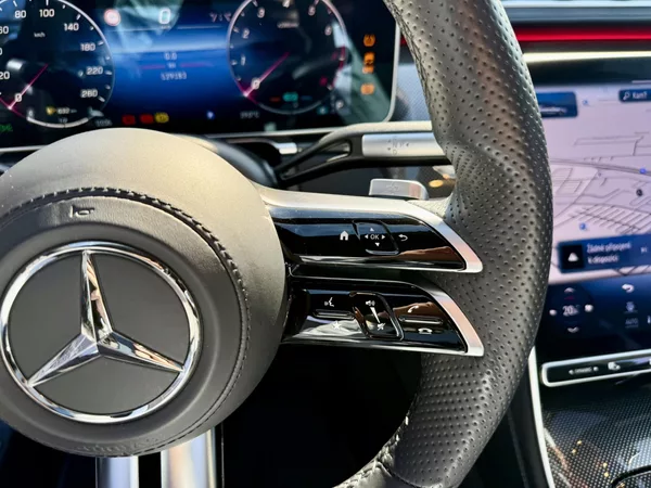 Mercedes-Benz Třídy S - foto 40