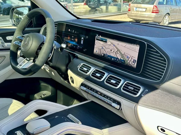 Mercedes-Benz GLE 63 AMGs 4Matic+ - foto 14