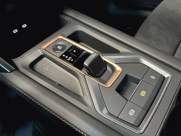Cupra Leon SP 1.5 eTSI 150 DSG Black Edit - foto 22