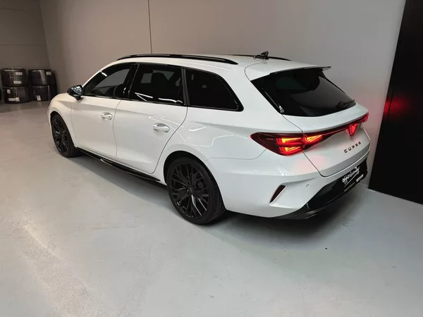 Cupra Leon SP 1.5 eTSI 150 DSG Black Edit - foto 5