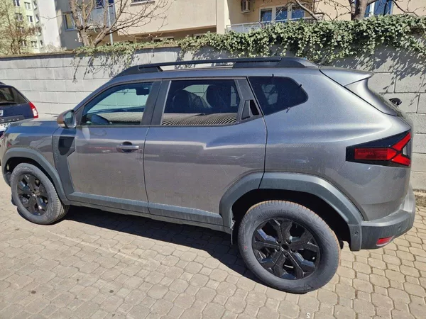 Dacia Duster extreme hybrid 155 - foto 2