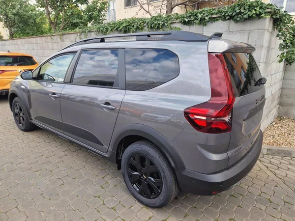 Dacia Jogger Extreme Eco-G 120 auto 5 míst - foto 2
