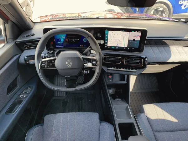 Renault 4 E-TECH Techno 150 k comfort range - foto 11