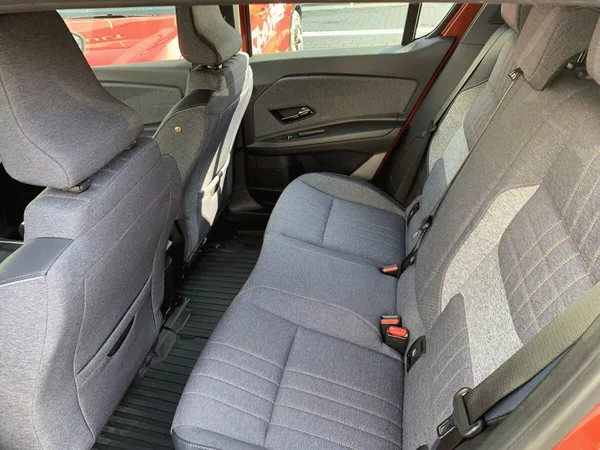 Renault 4 E-TECH Techno 150 k comfort range - foto 9