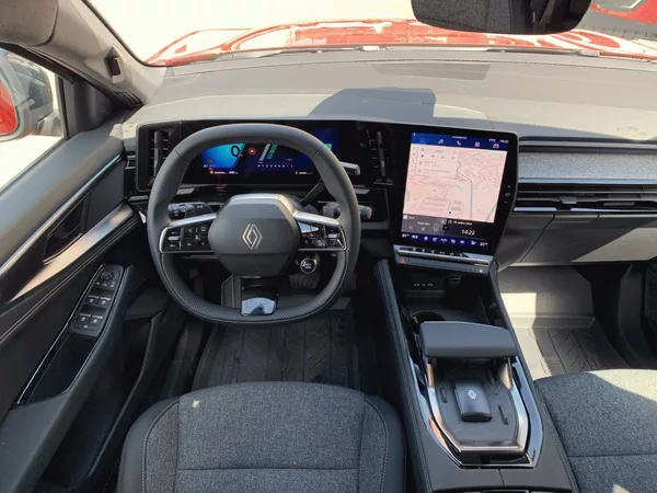 Renault Austral Techno mild hybrid 150 auto - foto 13