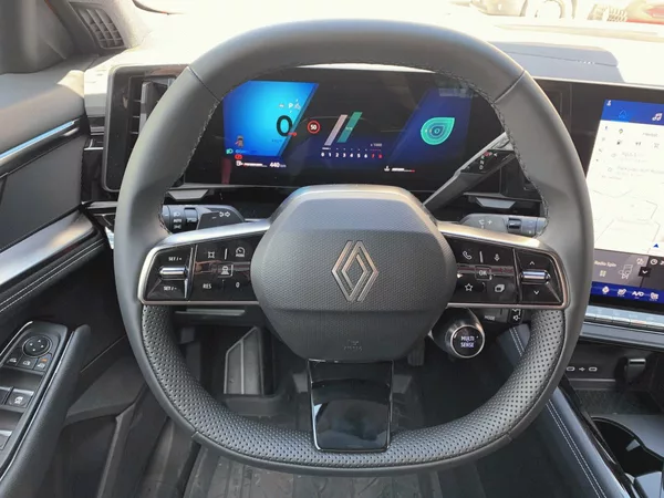 Renault Austral Techno mild hybrid 150 auto - foto 14