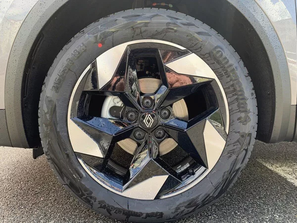 Renault Captur Techno TCe 115 - foto 4