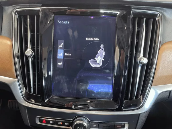 Volvo V90 2.0 T5,187kW,Inscription,DPH,K - foto 24