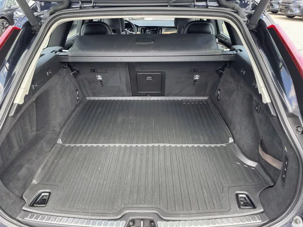 Volvo V90 2.0 T5,187kW,Inscription,DPH,K - foto 9