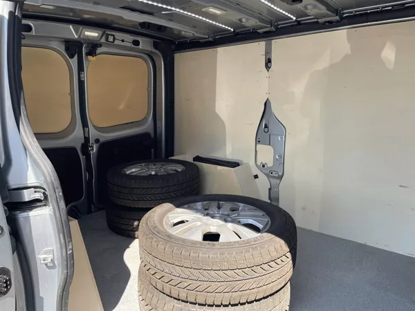 Renault Trafic 2.0 dCi,125kW,L1H1,DPH,ČR - foto 36