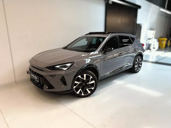 Cupra Formentor 1.5 eTSI 150k DSG *PANO*TAŽNÉ*