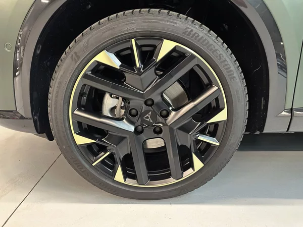 Cupra Formentor Tribe Edition 1.5 eTSI 150 DSG - foto 27