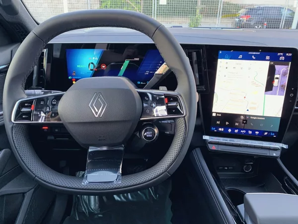 Renault Espace Iconic full hybrid E-Tech 200 - foto 17