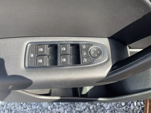 Renault Captur 1.0 TCe,74kW,LPG,Intens - foto 28