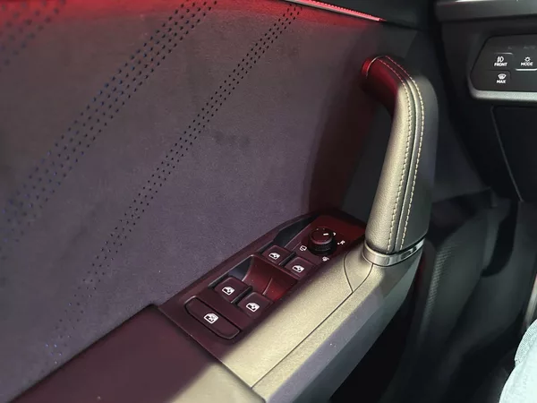 Cupra Formentor 1.5 eTSI 150k DSG *TAŽNÉ* - foto 13