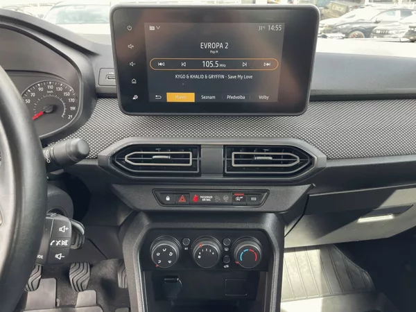 Dacia Logan 1.0 TCe,67kW,LPG,ČR,1.Maj - foto 16