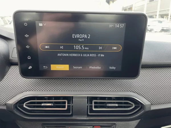 Dacia Logan 1.0 TCe,67kW,LPG,ČR,1.Maj - foto 18