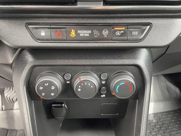 Dacia Logan 1.0 TCe,67kW,LPG,ČR,1.Maj - foto 19