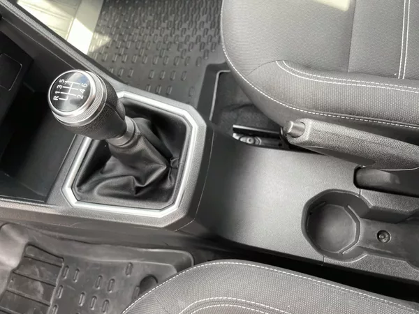 Dacia Logan 1.0 TCe,67kW,LPG,ČR,1.Maj - foto 21