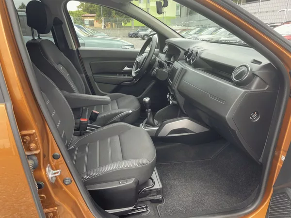 Dacia Duster 1.6 SCe, 4x4, 1.maj, klima - foto 13
