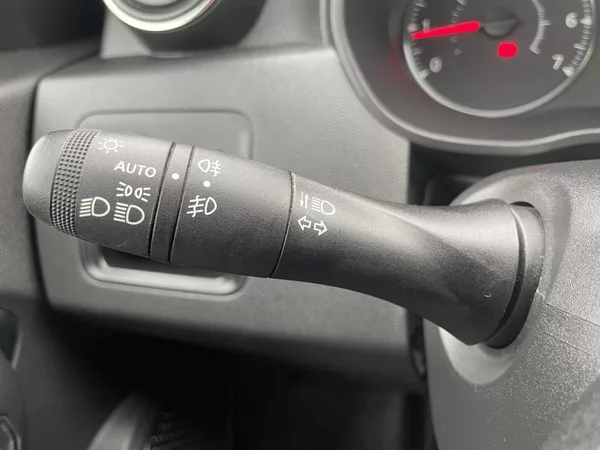Dacia Duster 1.6 SCe, 4x4, 1.maj, klima - foto 16
