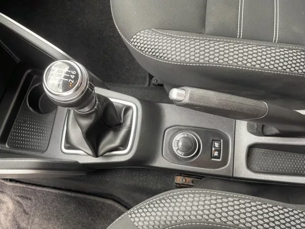 Dacia Duster 1.6 SCe, 4x4, 1.maj, klima - foto 20
