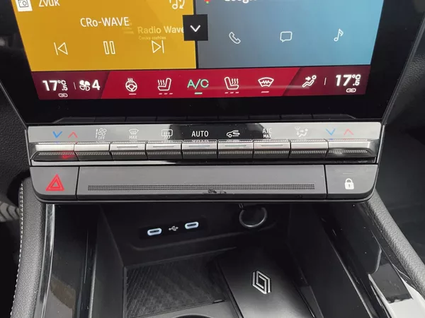 Renault Austral E-Tech full hybrid 200 Techno - foto 24