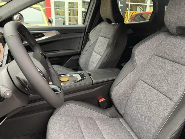 Renault Austral Techno mild hybrid 150 auto - foto 9
