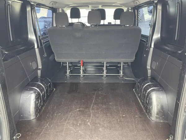Renault Trafic 2.0 dCi,DPH,6 Míst - foto 11
