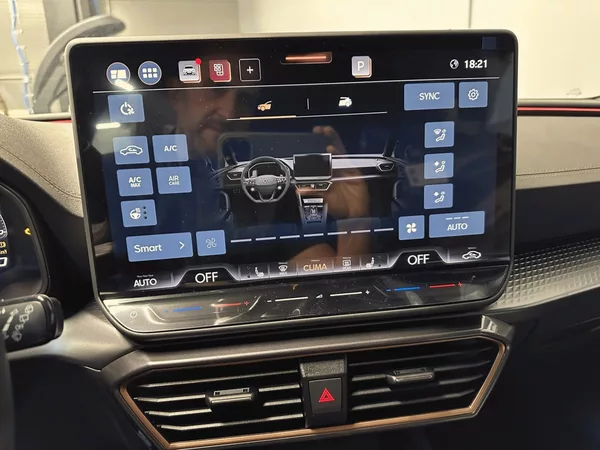 Cupra Leon SP 2.0 TSI 204k DSG 4WD - foto 16