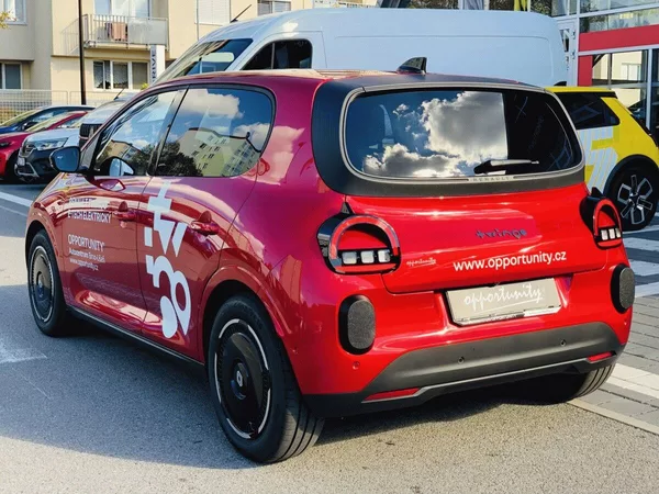 Renault Twingo Techno 80 k urban range - foto 6