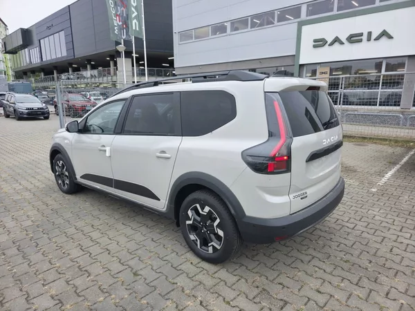 Dacia Jogger Journey hybrid 155 5 míst - foto 2