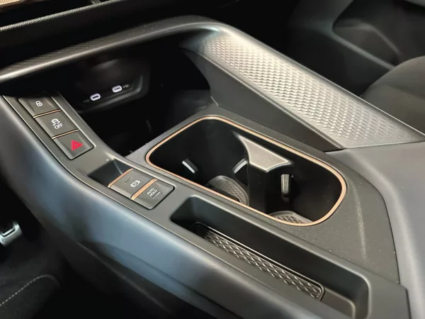 Cupra Terramar 1.5 eTSI 150k DSG *TAŽNÉ* - foto 21