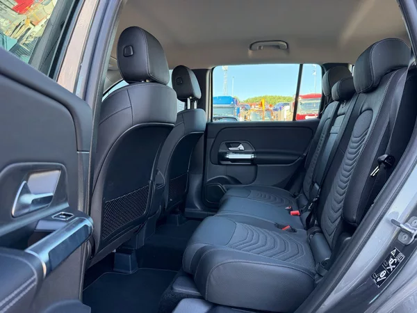 Mercedes-Benz GLB 180 d - foto 14