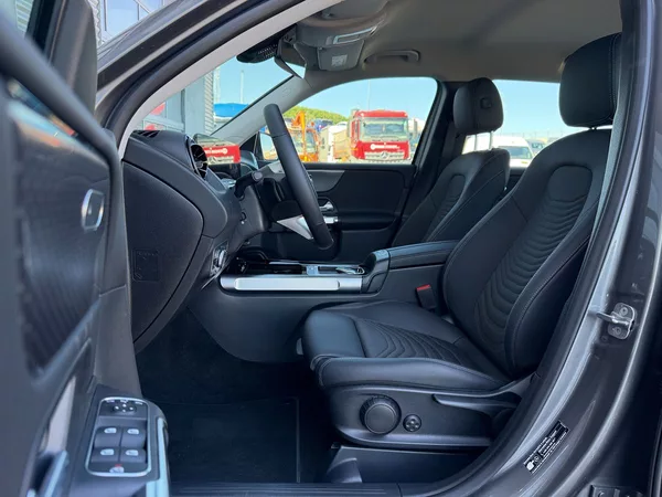 Mercedes-Benz GLB 180 d - foto 15