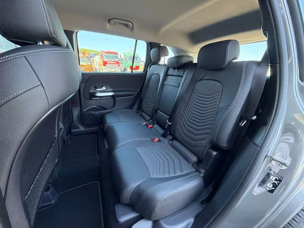 Mercedes-Benz GLB 180 d - foto 27
