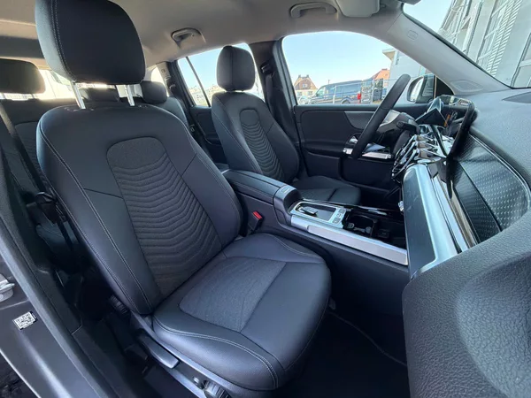 Mercedes-Benz GLB 180 d - foto 29