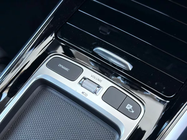 Mercedes-Benz GLB 180 d - foto 30