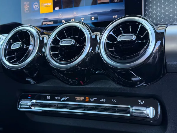 Mercedes-Benz GLB 180 d - foto 31
