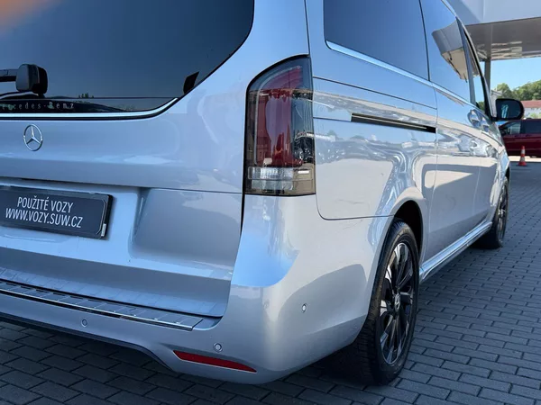 Mercedes-Benz EQV 300 L - foto 12