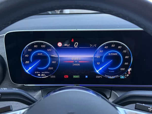 Mercedes-Benz EQV 300 L - foto 18