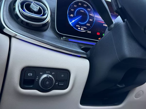 Mercedes-Benz EQV 300 L - foto 21